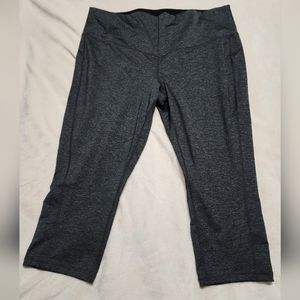 Xersion high waisted tummy control capri leggings size 2X